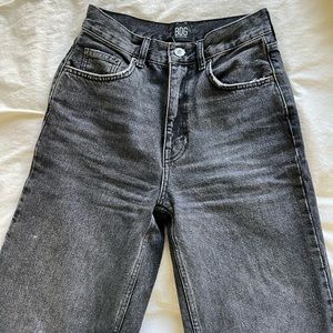 BDG Baggy Jean in Washed Black